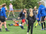 Laatste training S.K.N.W.K. JO7-1 (partijtje tegen de ouders) van maandag 27 mei 2024 (68/180)